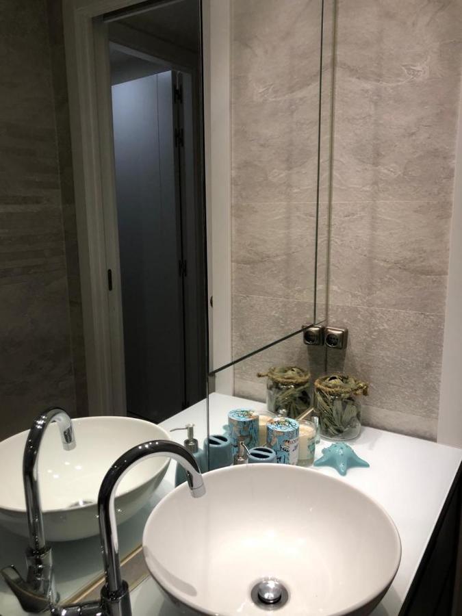 Apartament Fantastic Apartment, Newly Renovated